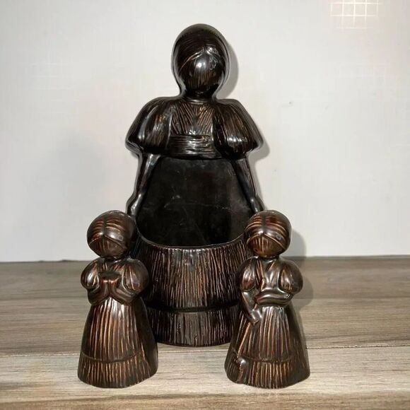 Hand Crafted Vintage Mother And Children Napkin Holder With Salt/Pepper  Shakers - Picture 1 of 8